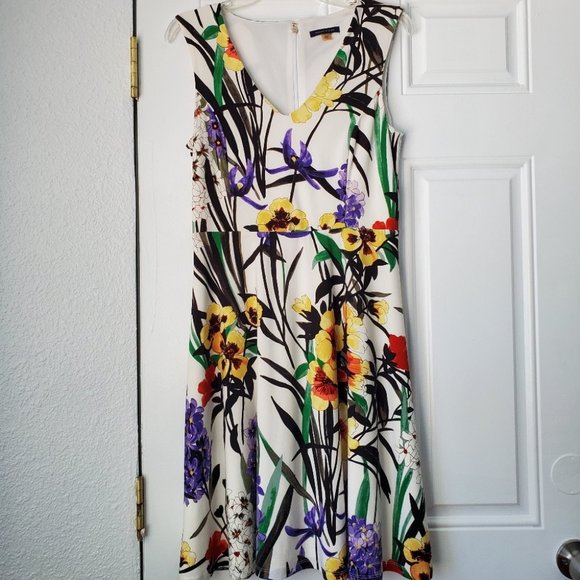 BEAUTIFUL FLORAL SLEEVELESS TOMMY HILFIGER DRESS SIZE 6 - Picture 10 of 16